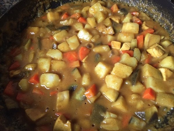 咖喱土豆茄子胡萝卜鸡步骤6