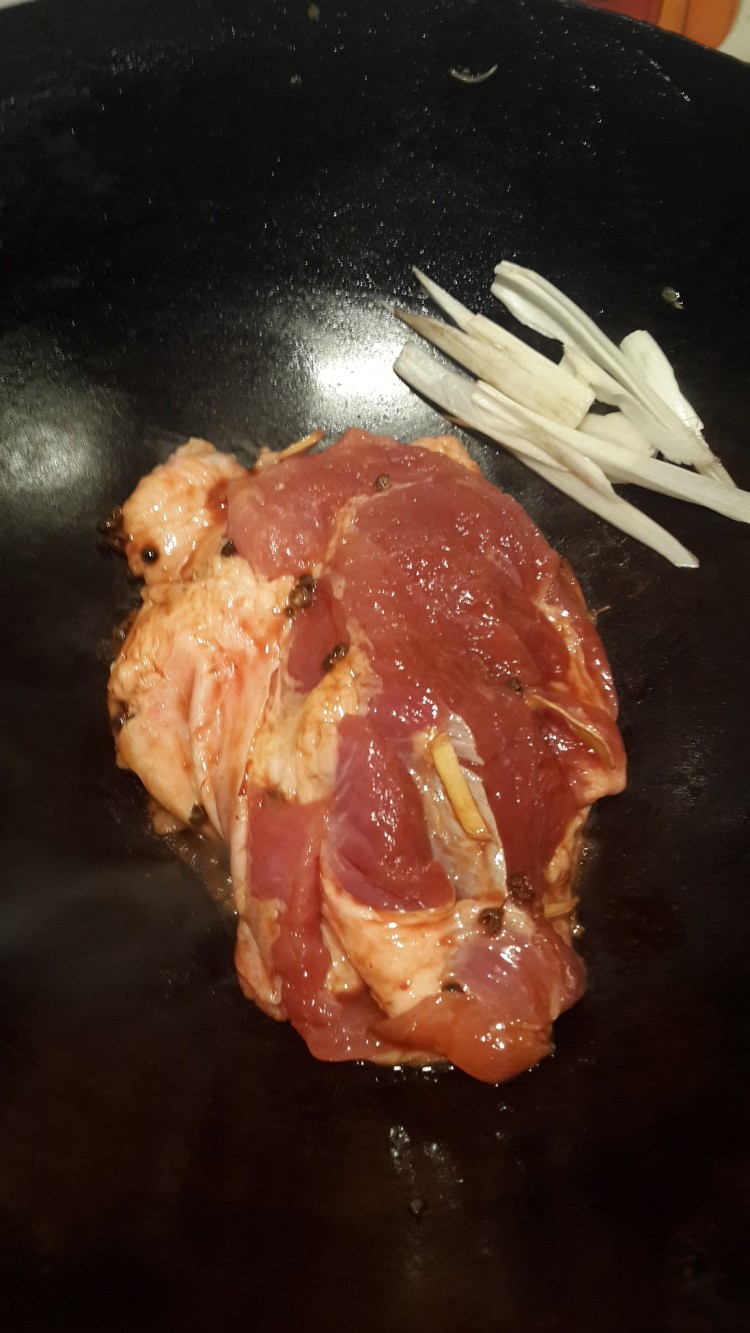 怪味鸡腿砂锅饭步骤4