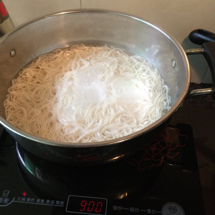 鸡丁炒面步骤3