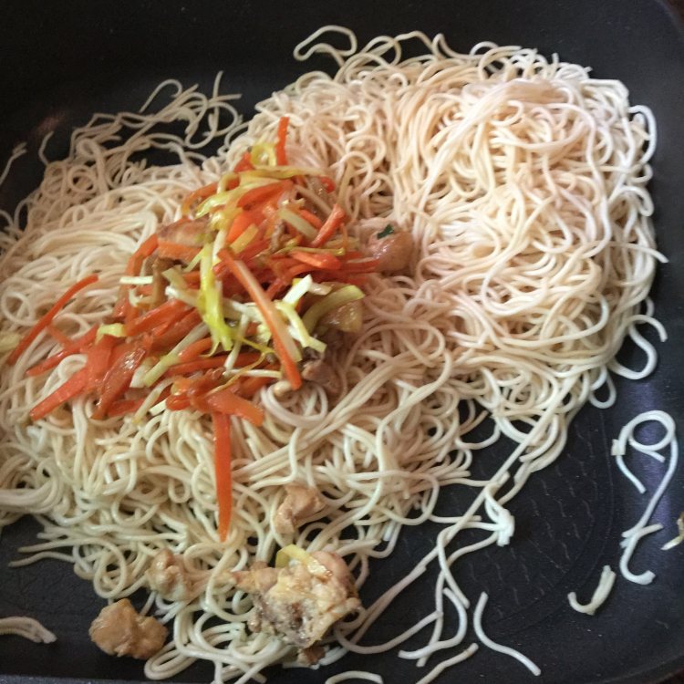 鸡丁炒面步骤13