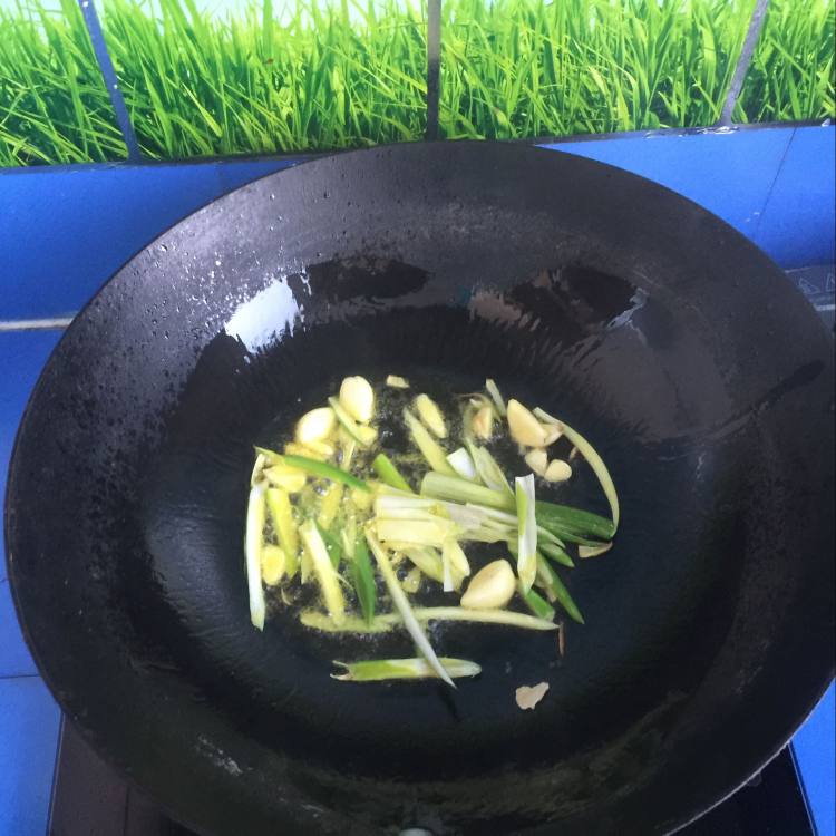 豆芽肉丝炒面步骤4