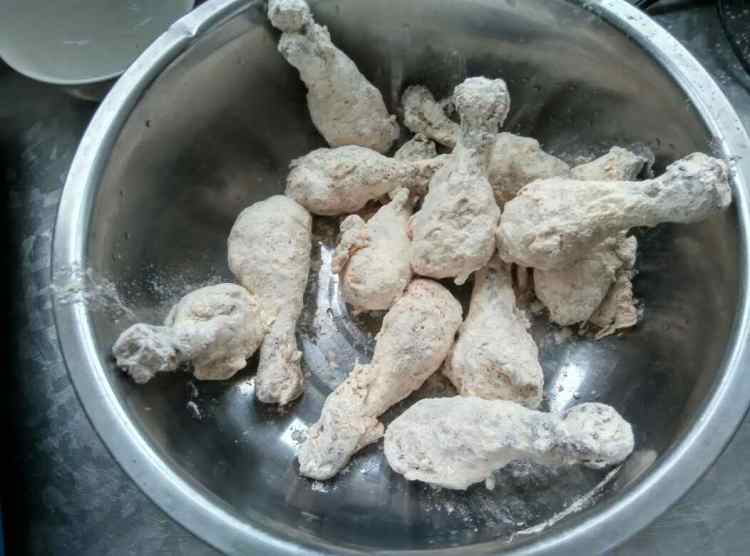 炸酥皮鸡腿步骤8
