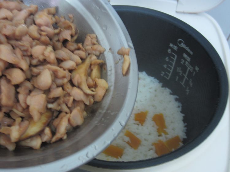 南瓜香菇鸡肉饭步骤11