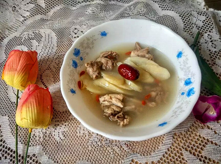 鸡肉鲜玉竹汤步骤7