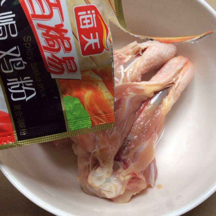 盐焗鸡腿步骤2