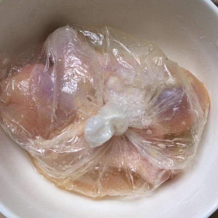 盐焗鸡腿步骤4