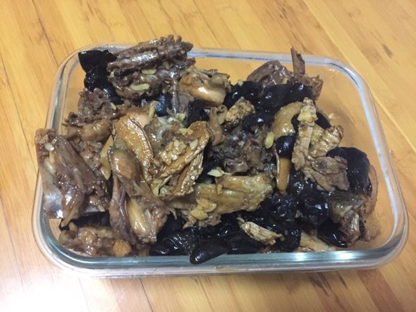 木耳焖鸡肉步骤6