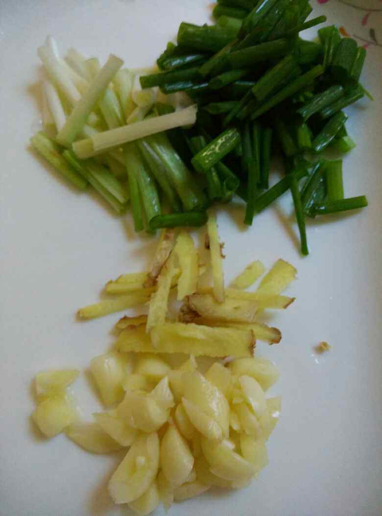 小炒鸡肉步骤2