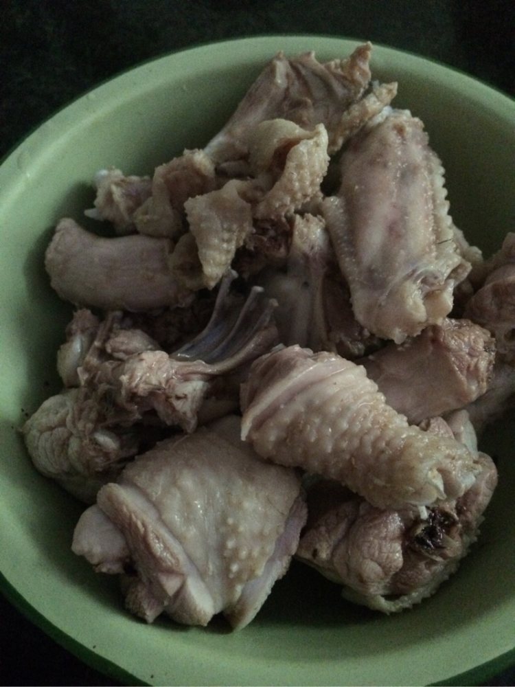 枸杞鸡汤步骤3