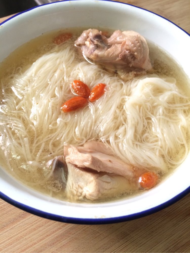 枸杞鸡汤步骤9