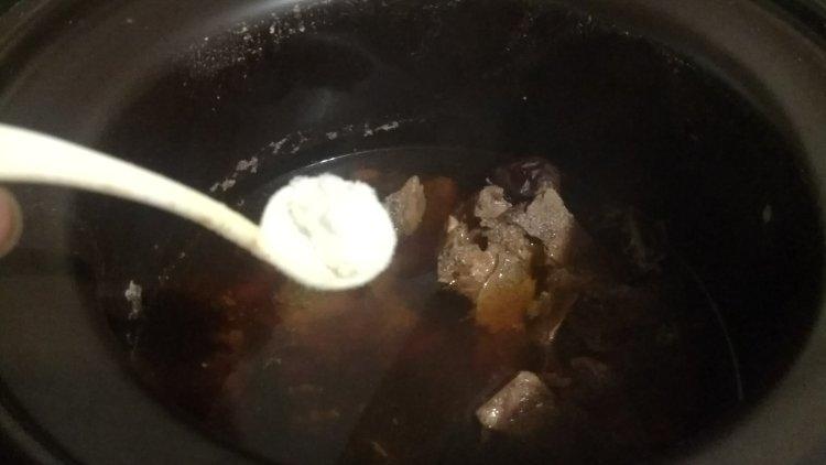 灵芝枸杞鸡肉汤步骤12