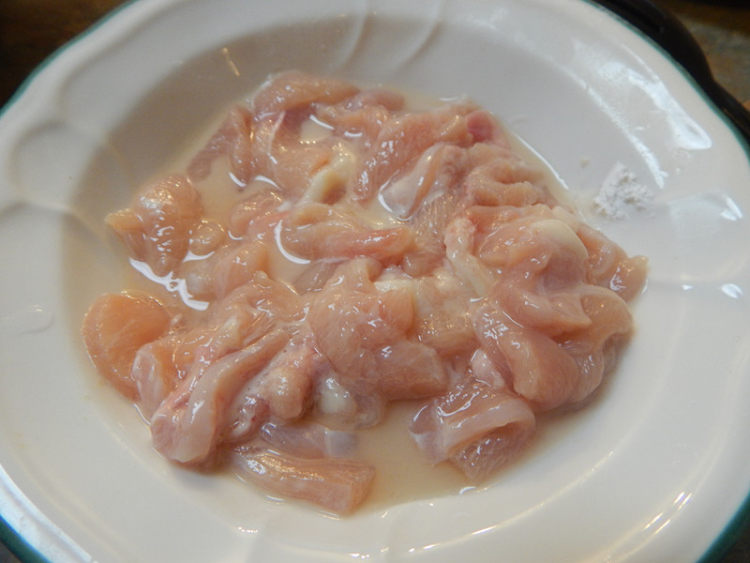 芦笋炒鸡肉片步骤4