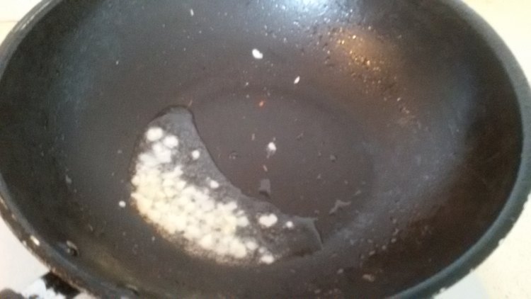 金针菇辣炒鸡步骤6