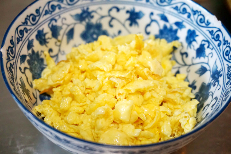 菌菇鸡肉炒饭步骤5