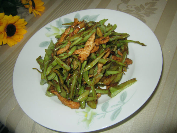 芸豆丝炒鸡丝步骤10