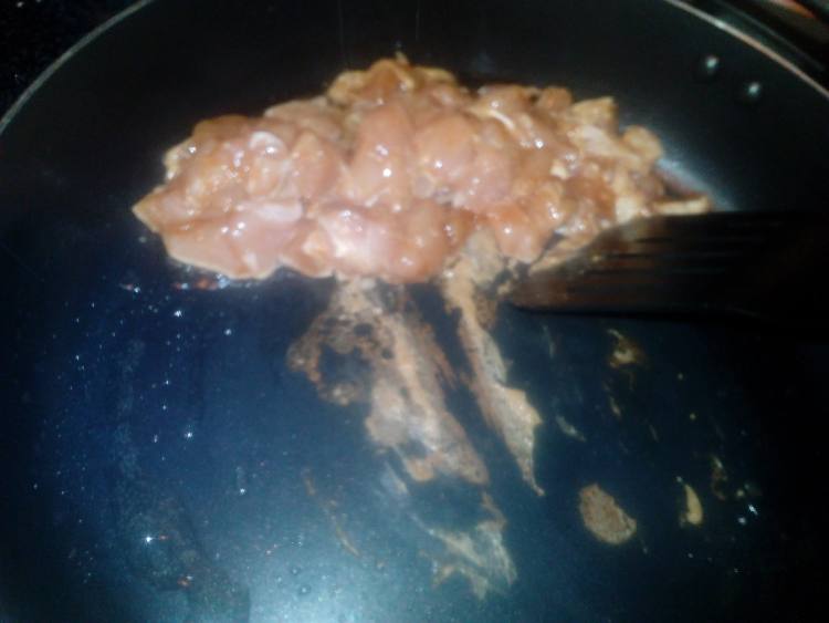 酱香黄瓜炒鸡丁步骤5