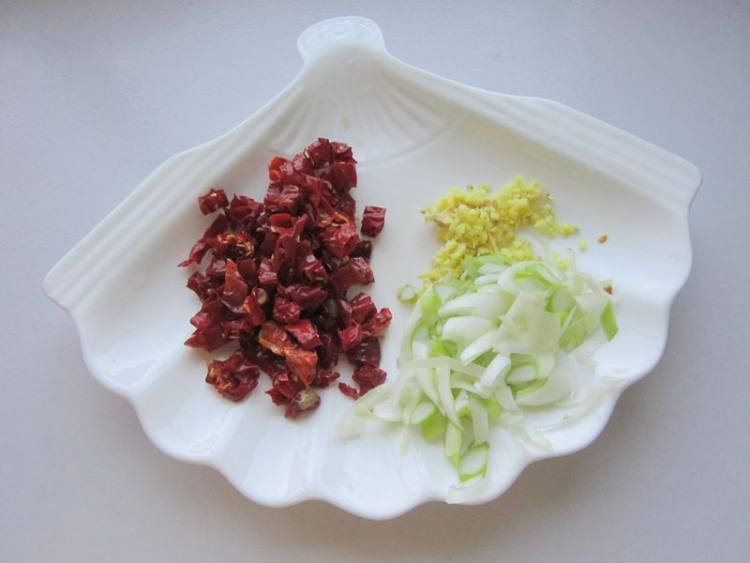 鸡肉拌土豆粉步骤4
