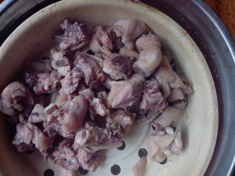 鸡肉煲海带步骤4