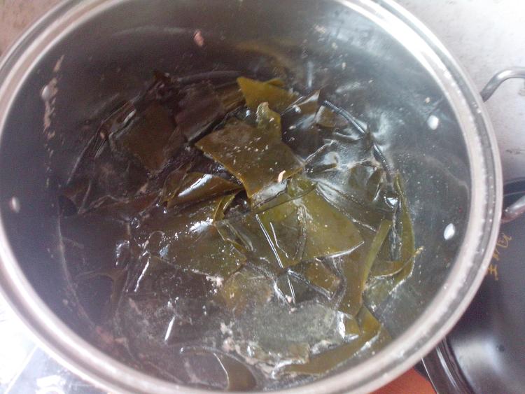鸡肉煲海带步骤5