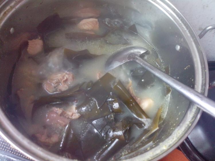 鸡肉煲海带步骤13