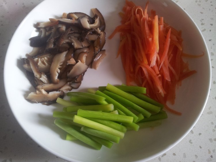 杂蔬拌鸡肉步骤3
