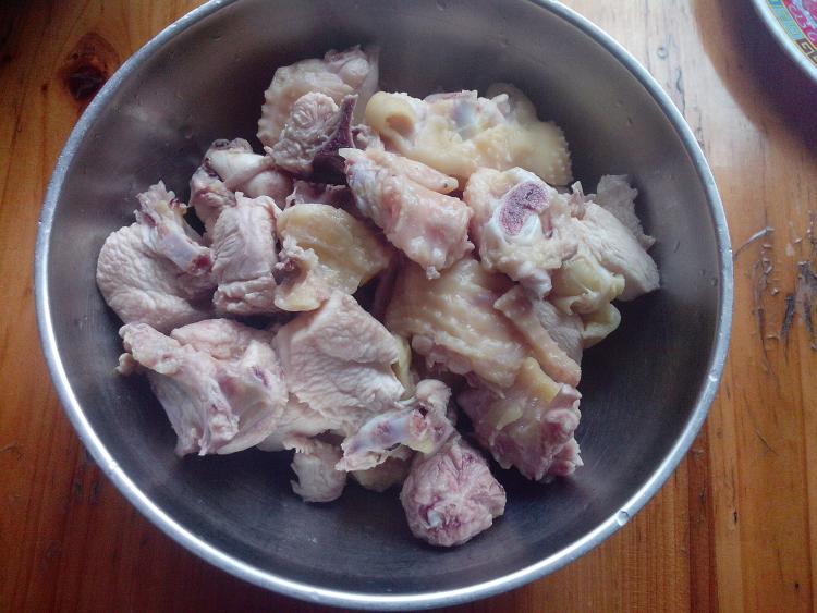 鸡肉煲杏鲍菇步骤5