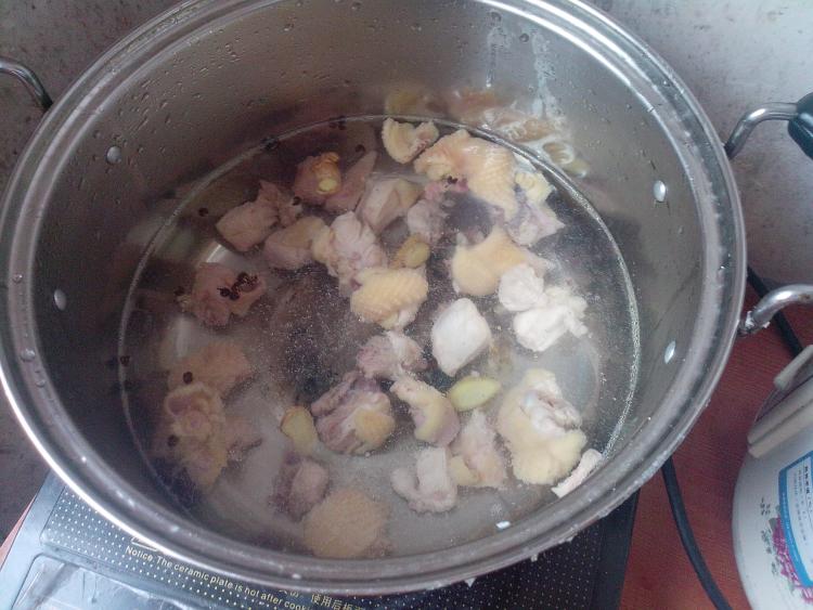 鸡肉煲杏鲍菇步骤9