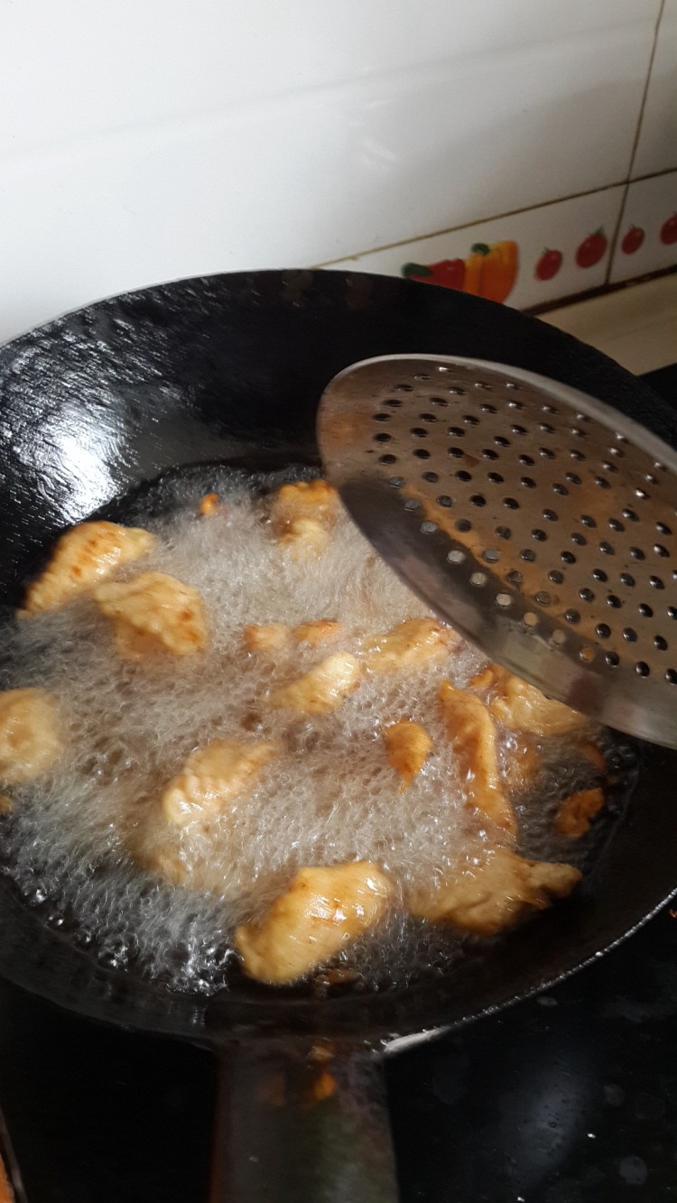 脆皮鸡肉块步骤4