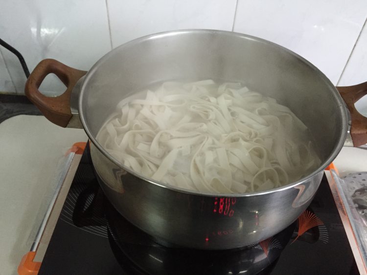土豆豆角焖面步骤3