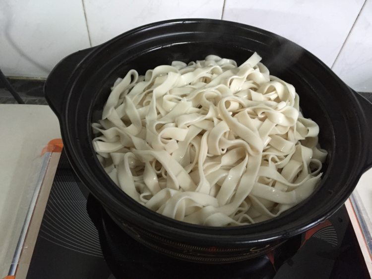 土豆豆角焖面步骤8
