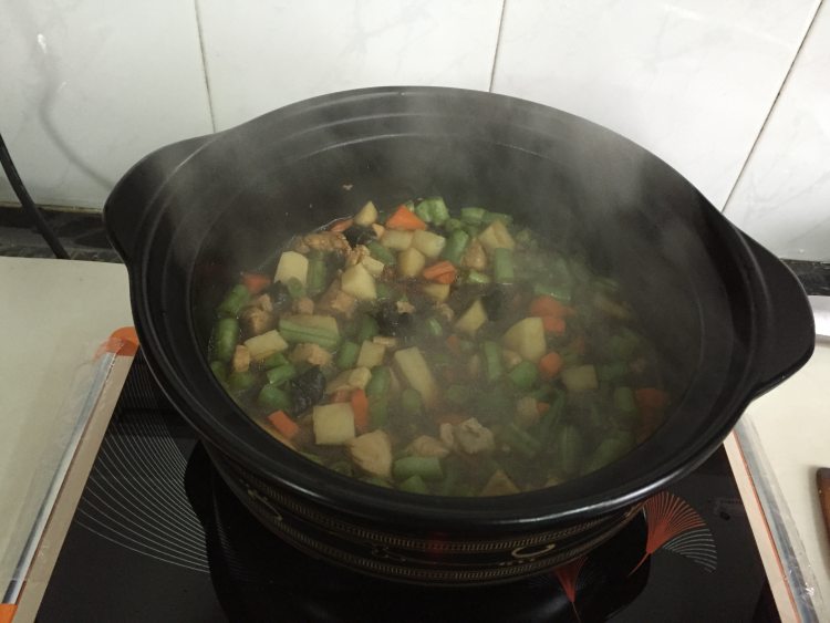 土豆豆角焖面步骤7