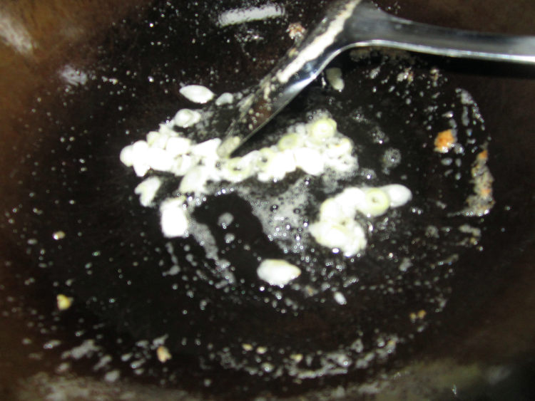 鸡丁菠萝步骤6