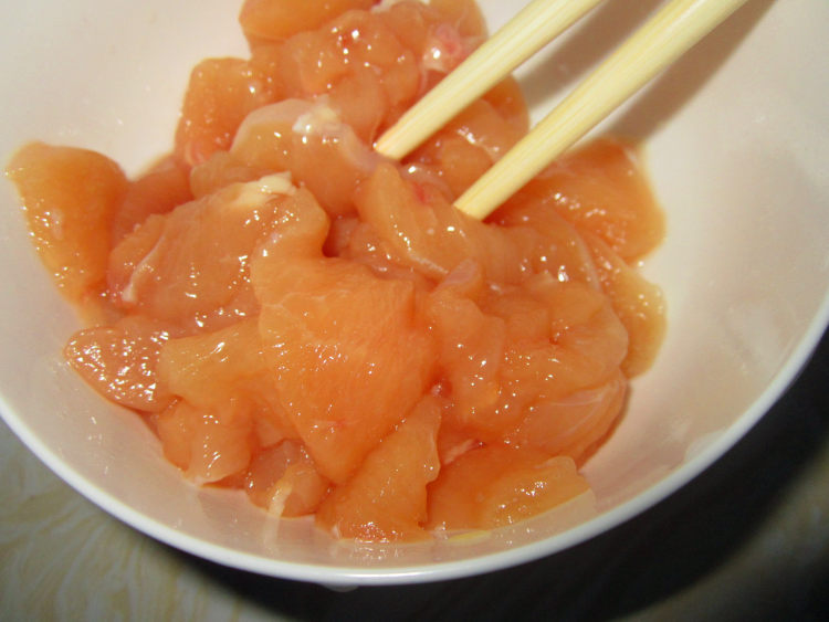 菠萝鸡片步骤3