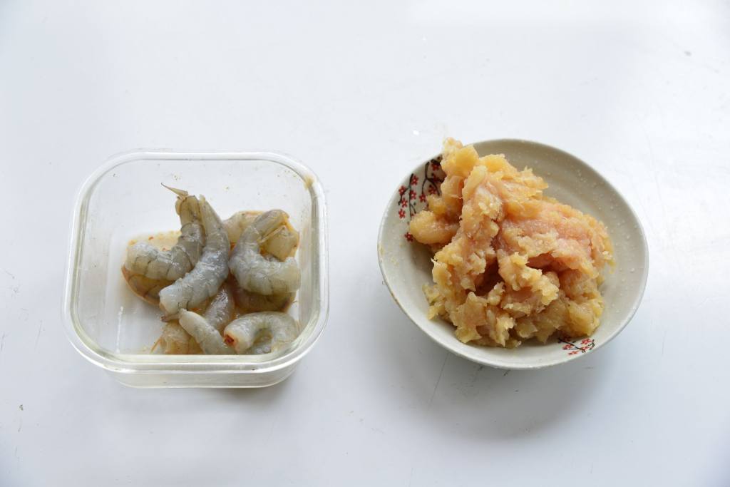 鸡肉虾排堡步骤2