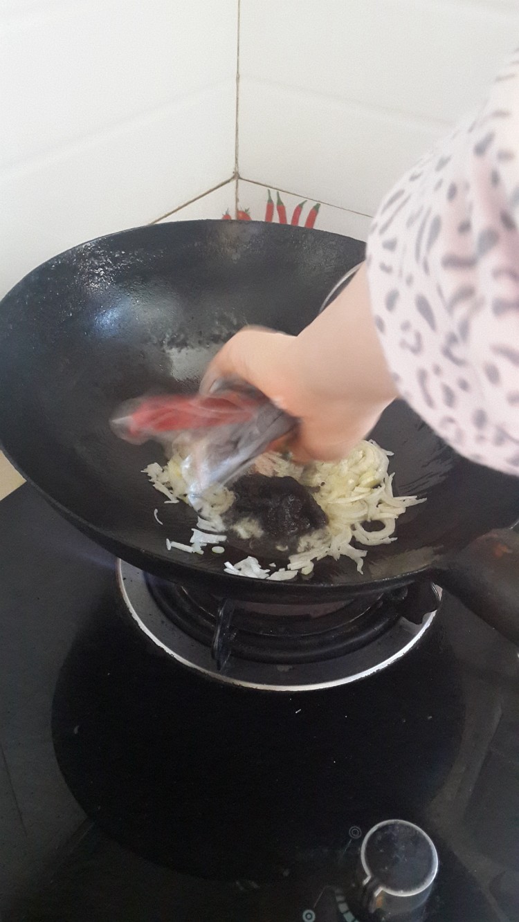 干豆角土豆炖鸡腿步骤5