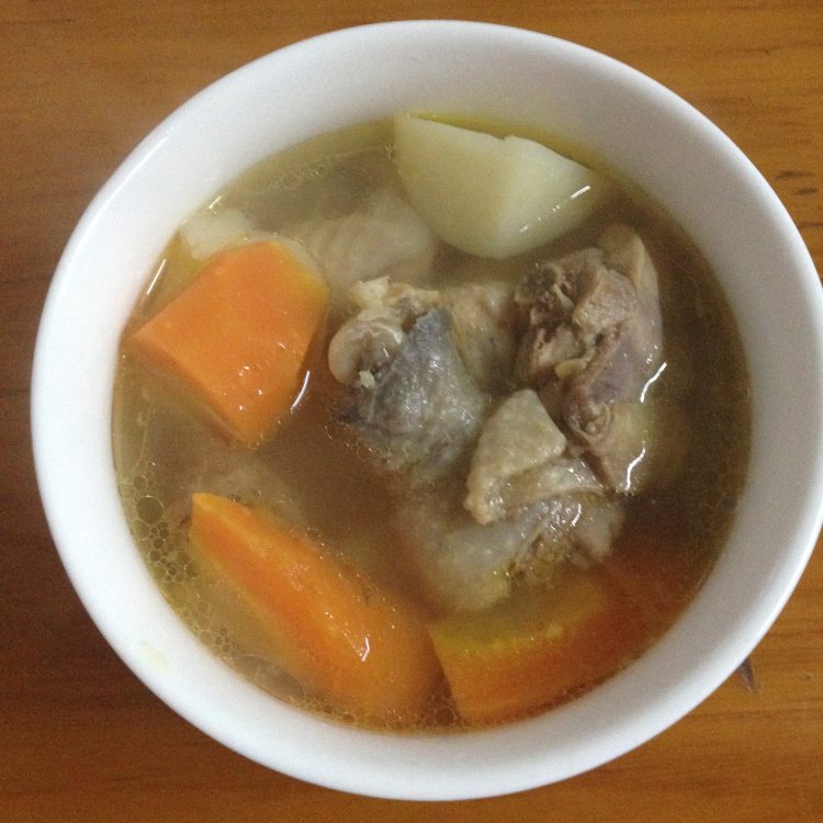 土豆胡萝卜炖鸡步骤5