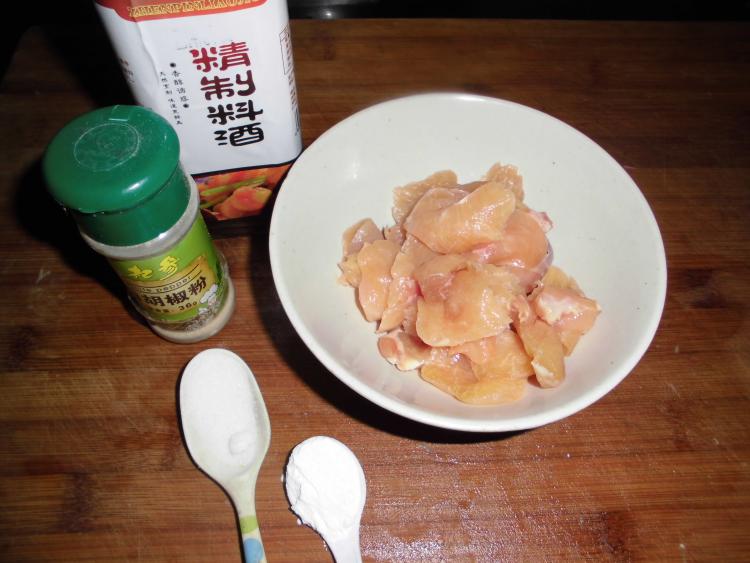 香菇鸡片步骤3