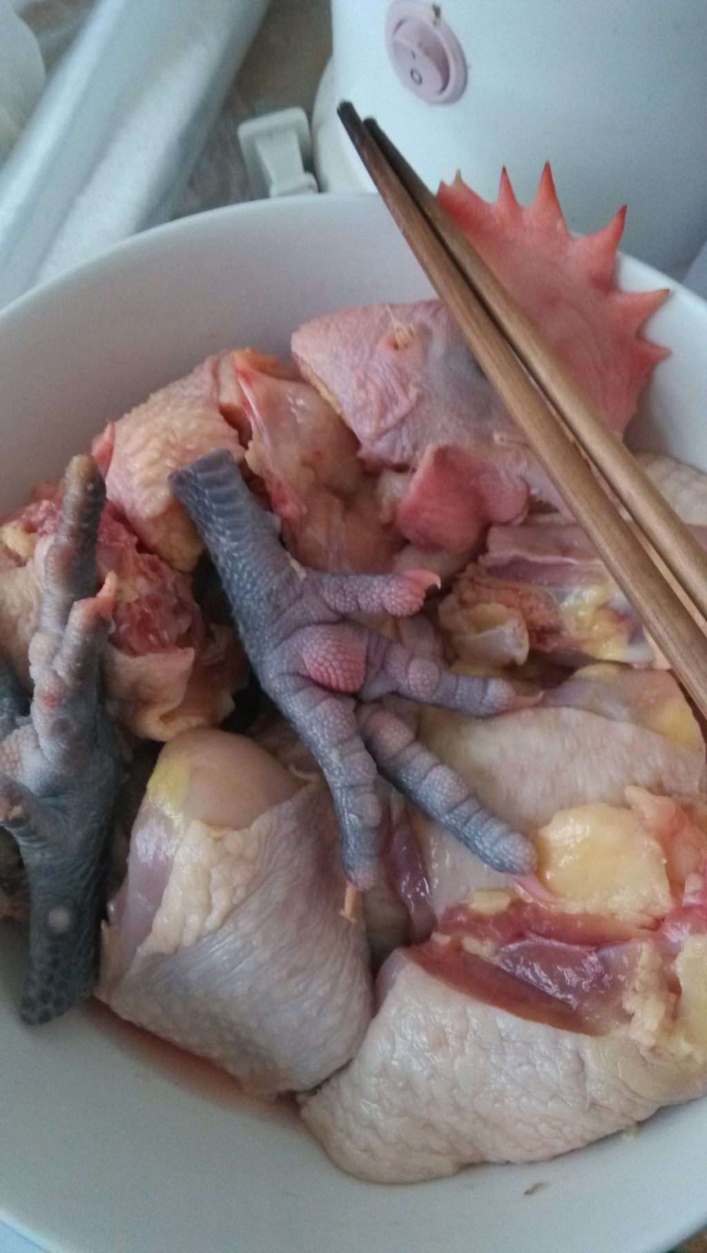 红枣炖鸡步骤1