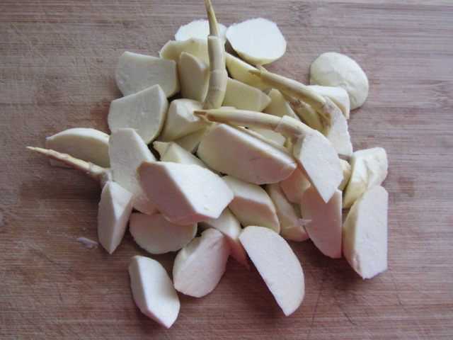 茨菰扣鸡肉步骤3