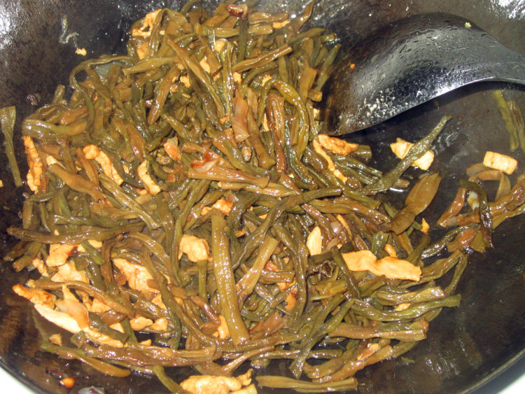 干豆角炒鸡丝步骤9