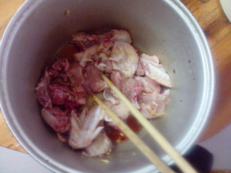 粉蒸鸡肉步骤3
