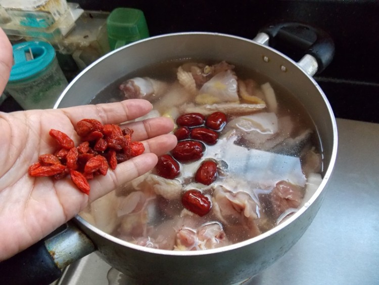 椰青鸡汤步骤10