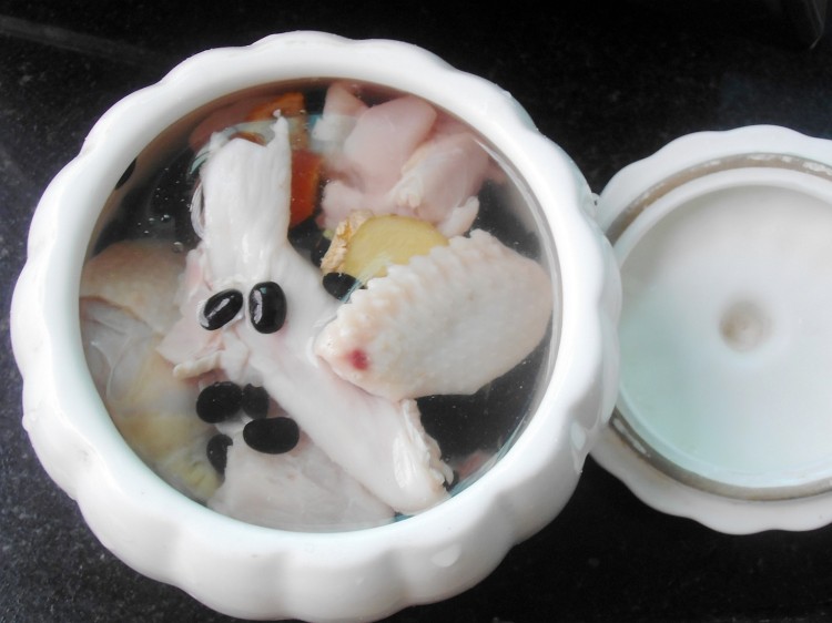 黑豆陈皮炖鸡汤步骤4