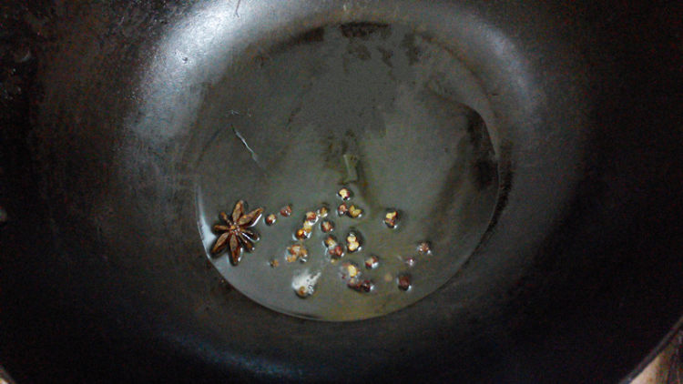红烧土豆鸡块步骤4