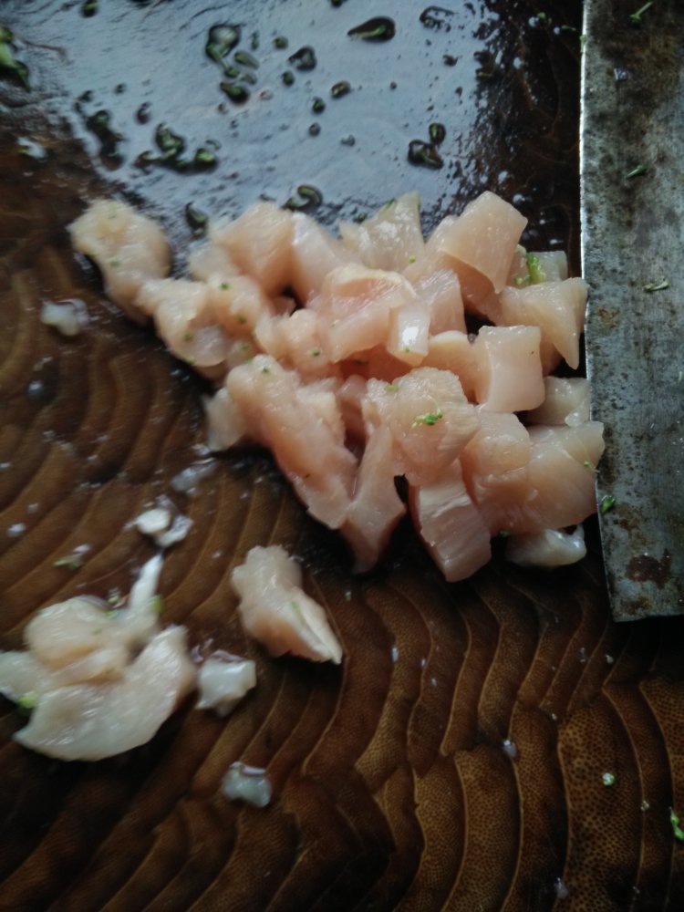 西蓝花炒鸡肉步骤2