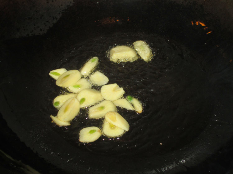 白菜鸡丁面步骤4