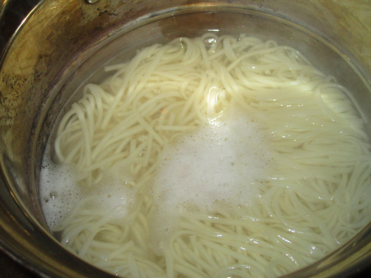 白菜鸡丁面步骤9