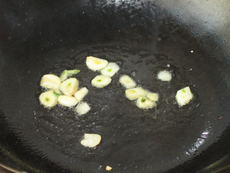 西葫木耳鸡片步骤5