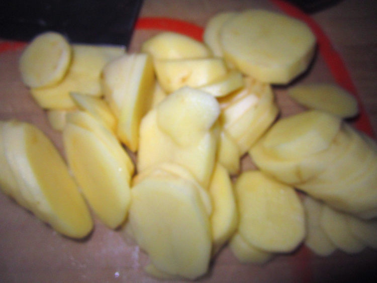洋葱土豆鸡片步骤1