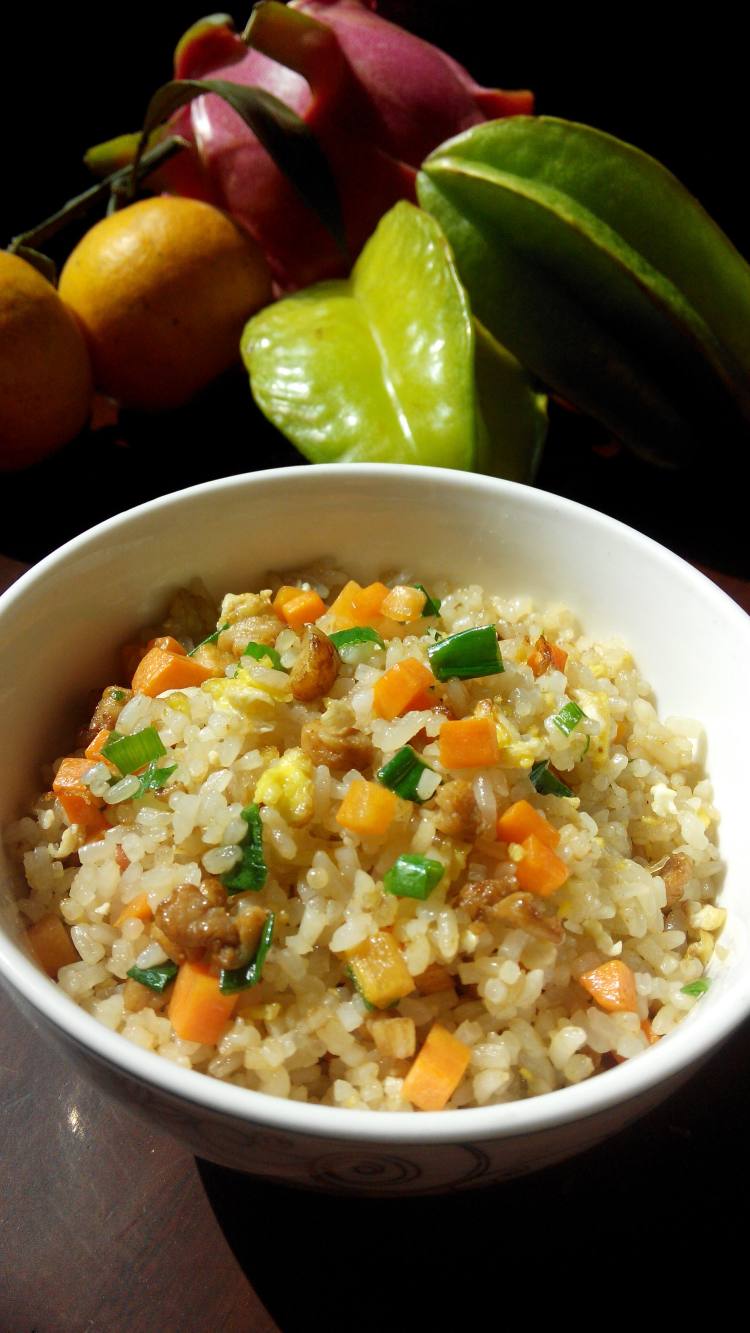 鸡丁蛋炒饭步骤6